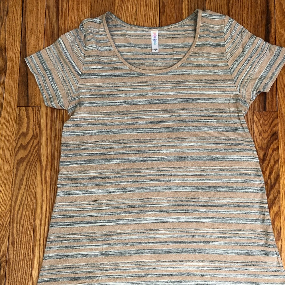 LulaRoe Short Sleeve Shirt